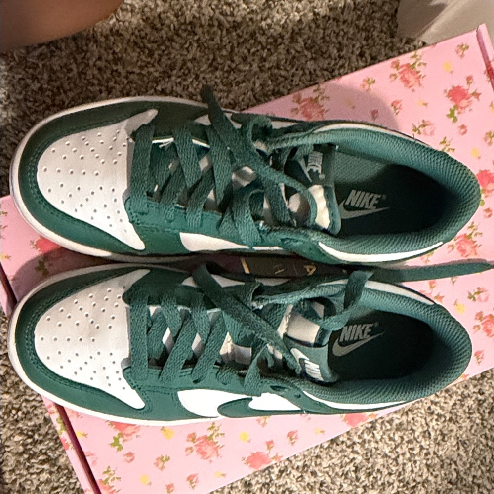 Nike Kids Forest Green and White Sneakers